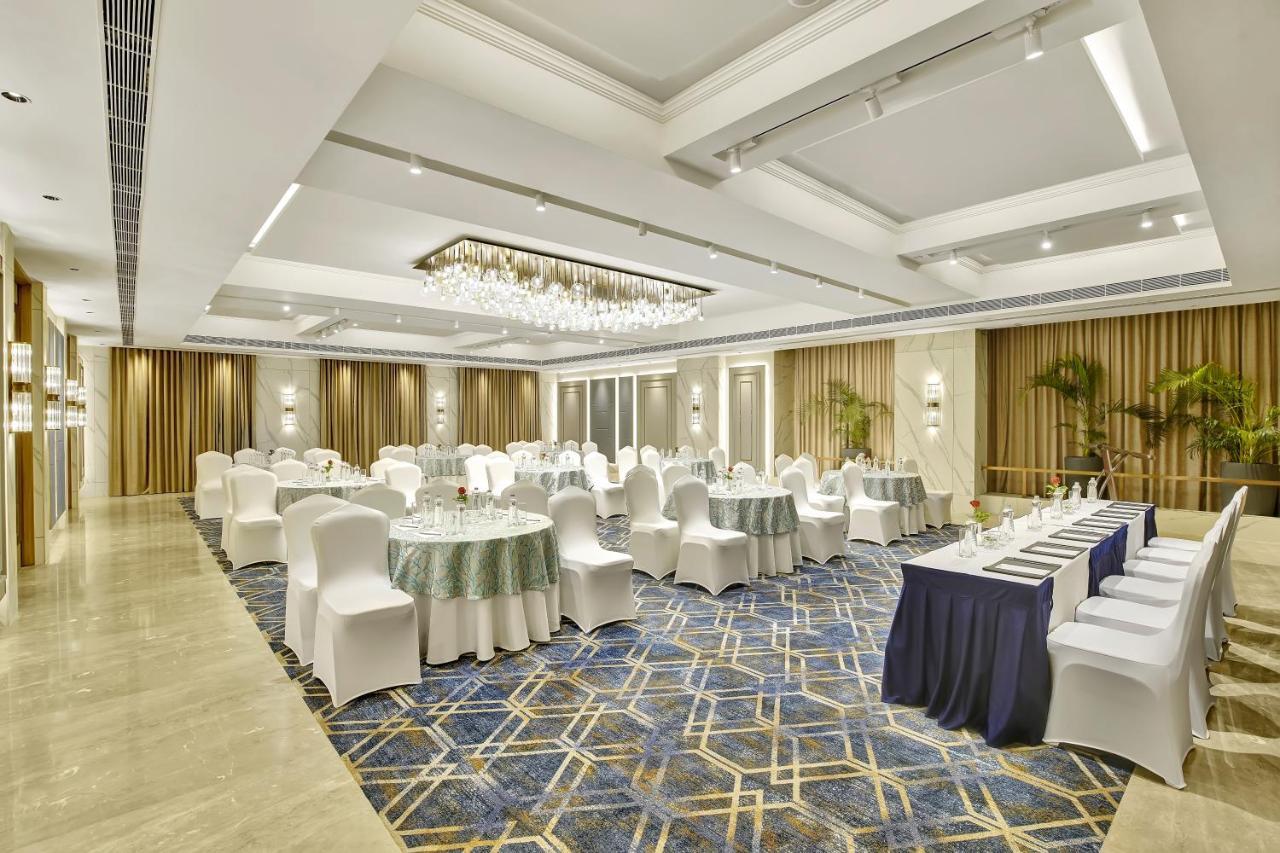 Park Inn By Radisson Сурат Екстер'єр фото
