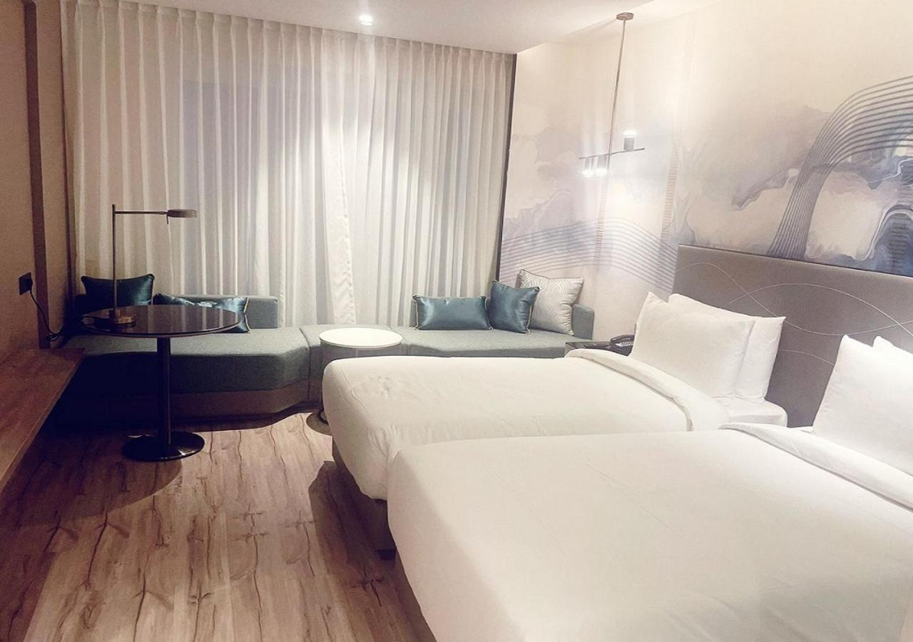 Park Inn By Radisson Сурат Екстер'єр фото